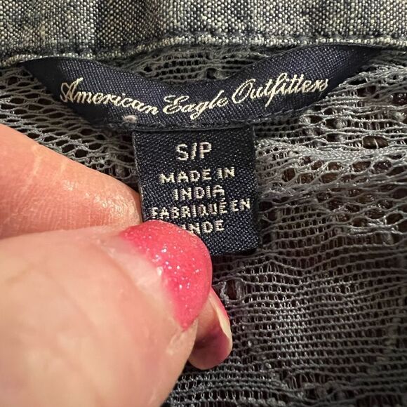 American Eagle size Small chambray button down shirt with lace at shoulders - Picture 8 of 8